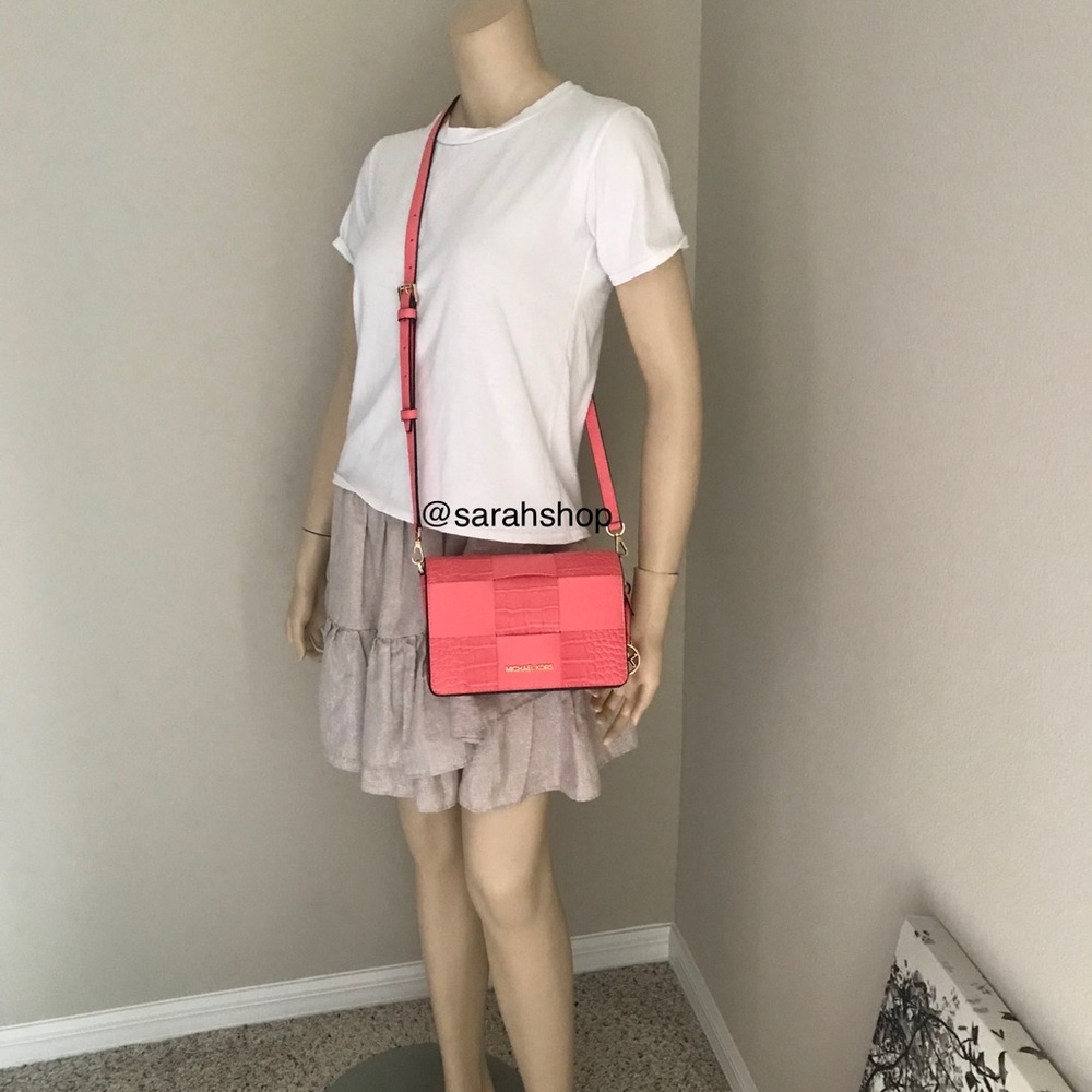 🌼Michael Kors Purse - Picture 7 of 13